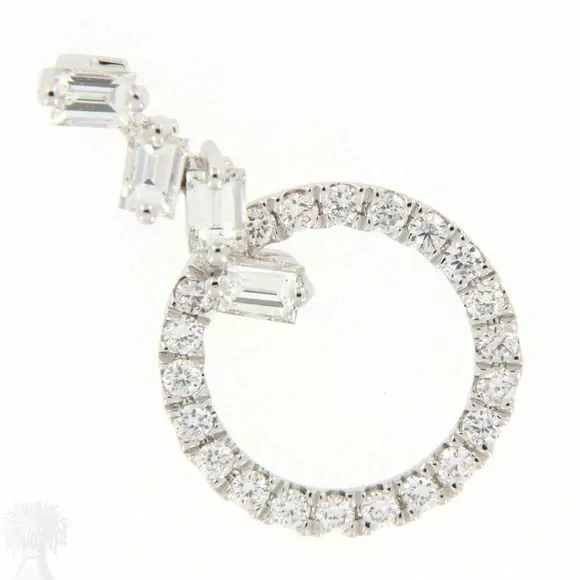 18ct White Gold Diamond Circle Pendant & Chain