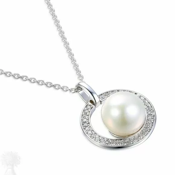 9ct White Gold Pearl and Diamond Circle Pendant and Chain