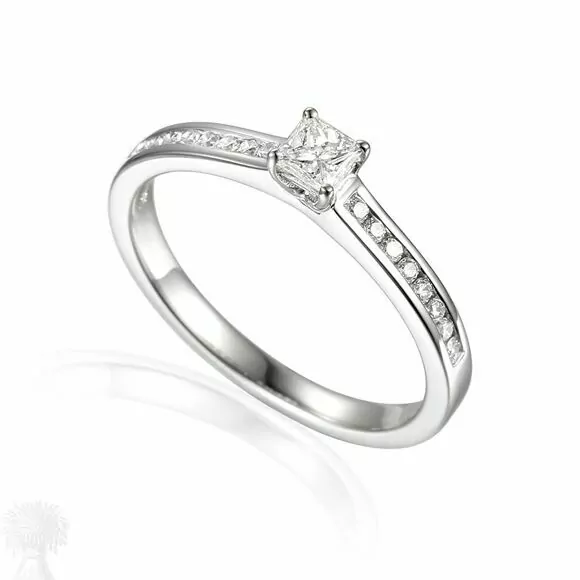 18ct White Gold Princess Cut Diamond Ring & Diamond Shoulder