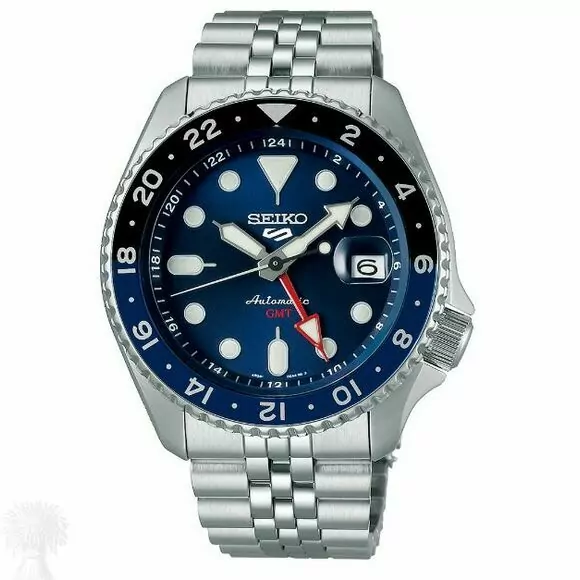 Gents Stainless Steel Seiko 5 Sport Automatic Date Watch